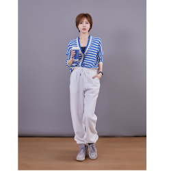 39-1999撤柜服装孤品 对应价格拍下 留言备注编号 百合