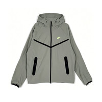 NIKE 白色男外套跑步运动训练梭织连帽夹克IU7635-304
