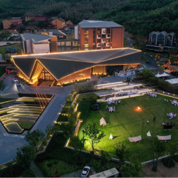 湖州余不谷度假酒店1晚套餐+双早+栖sail沙滩门票2张+神农乐园1张