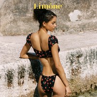 88VIP：Limone 2026新款原创樱桃印花泡泡袖方领黑色比基尼分体泳衣度假风