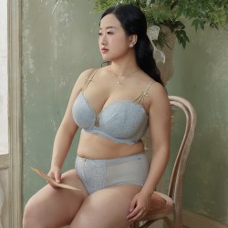 EMMA ROSE EMMAROSE春夏薄款蕾丝大胸显小内衣胖mm聚拢收副乳防下垂女士文胸