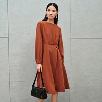 恩裳 春秋款简约优雅捏褶搭片设计收腰垂感气质连衣裙女