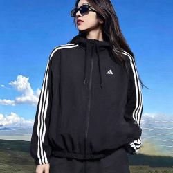 阿迪达斯 外套女新款连帽运动服经典三条纹休闲夹克
