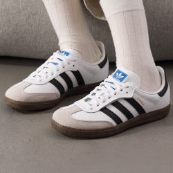 阿迪达斯 滔搏丨adidas阿迪达斯三叶草小童SAMBA经典运动板鞋德训鞋JQ6391