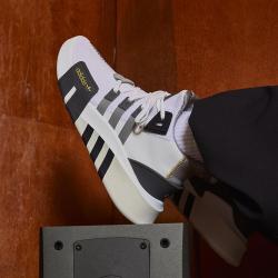 阿迪达斯 三叶草 EQT BASKETBALL ADV 中性复古中帮运动休闲鞋