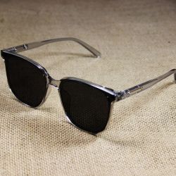 新款太阳镜韩版男女夏防紫外线墨镜透明灰色方框潮流时尚百搭眼镜