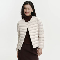 波司登 轻暖圆领短款女士羽绒服