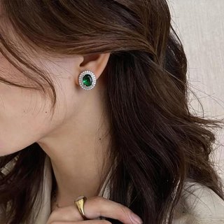 KRISTEN JUDI 祖母绿色闪锆 耳钉