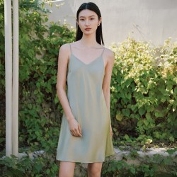 金三塔 100%桑蚕丝凉感吊带睡裙