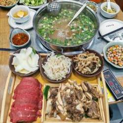 石记 2斤精选手抓骨+牛百叶、黄喉拼盘+鲜切牛肉双人餐