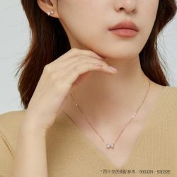 周生生 Daily Luxe炫幻在逃公主蝴蝶结钻石项链93032N