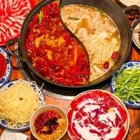 那 重庆美蛙火锅（含锅底 +鱼头+牛蛙+8个涮菜）