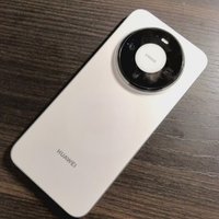 华为 Mate 80 手机