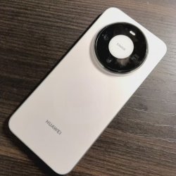 华为 Mate 80 手机