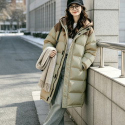 诗都奇95鹅绒撞色拼接中长款羽绒服女连帽加厚保暖宽松外套冬2026