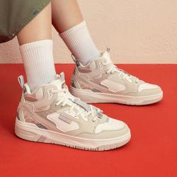 特步 女板鞋时尚经典运动鞋舒适增高中帮鞋耐磨休闲鞋