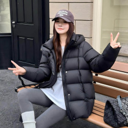 MSHR雾粉泡芙轻盈白鸭绒保暖连帽外套2026新款冬季中长款羽绒服女