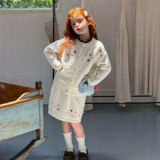 妞宝 女童田园套装秋冬款重工花朵刺绣羊毛衣开衫+半身裙两件加厚套装