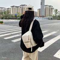 新款胸包韩版休闲包ind日系风运动网红爆款包包
