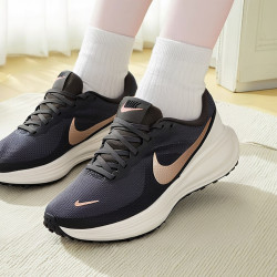 耐克 茵特丨Nike耐克跑鞋女鞋26新款秋季缓震网面透气休闲运动鞋HJ8485