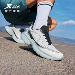 特步 轻羽跑鞋男秋新款密网网面跑鞋男轻便透气缓震鞋舒适运动跑鞋