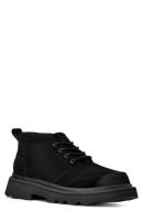 UGG Chukka Lug Boot 男靴