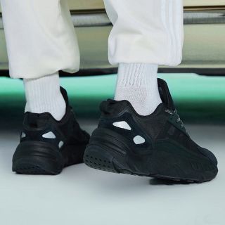 百亿补贴：阿迪达斯 跑步鞋男女正品ZX 22 BOOST低帮缓震耐磨运动跑鞋HQ8678