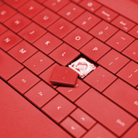 微软 Surface Pro 8/9/X 原装键盘盖带笔槽 红色 简包装 海外版
