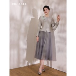 东方序雅粉蓝衣橱2026秋女装新款东方雅致肌理刺绣拼接网纱连衣裙