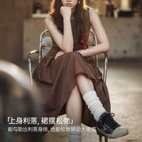 马登 新款五折！复古宽肩带背心无袖连衣裙a字抽绳收腰显瘦大裙摆休闲长裙女 卡其拼接
