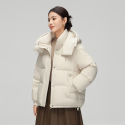 雪中飞 2026冬新款女士短款羽绒服可脱卸帽简约舒适保暖韩版甜美