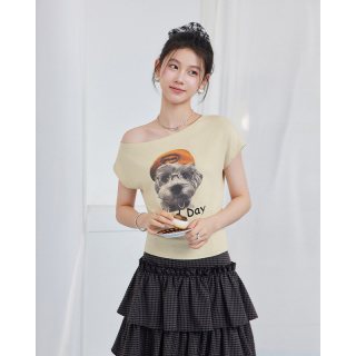 爱依服 2026夏季新款美式复古小狗印花短袖T恤女百搭斜肩上衣