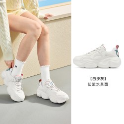特步 爪爪鞋休闲鞋女秋季轻便运动鞋厚底增高老爹鞋子