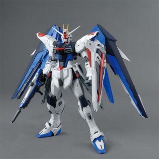 万代 MG ZGMF-X10A 自由高达2.0 拼装模型