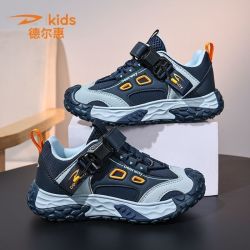 德尔惠 2026秋季新款轻便儿童运动鞋皮面防水青少年防滑男童跑步鞋