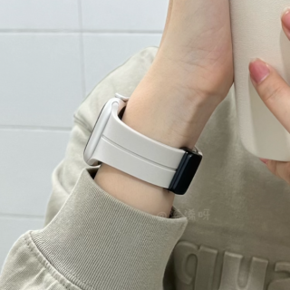 适用苹果iwatch9/8手表带纯色硅胶磁吸表带ultra/2舒适applewatch