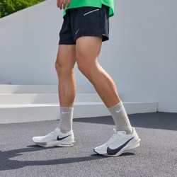 耐克 男子缓震专业竞速跑步鞋公路运动NIKE STREAKFLY 2 HF6416