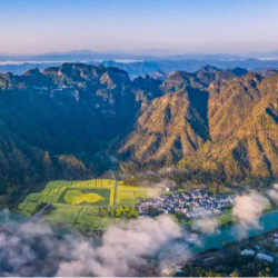 齐云山自由家树屋世界1-2晚