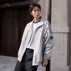 阿迪达斯 复古 夹克外套