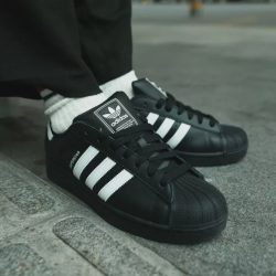 阿迪达斯 阿迪三叶草低帮板鞋男鞋女鞋耐磨轻便日常出行运动贝壳头休闲鞋