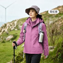 超斯特 冲锋上衣女户外抓绒内胆三合一防风防水可拆帽26新款73922