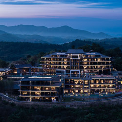 溧阳深溪岕安麓2晚+奢享私汤温泉泡池+双人正餐一份（可选午/晚餐使用）+欢迎水果+minibar+旅拍+店内活动+...
