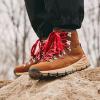 移动端：Danner 丹纳 户外女款Mountain 600GTX防水V底防滑中帮徒步登山鞋