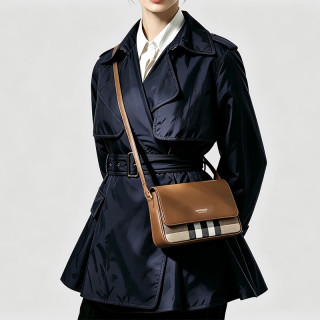 BURBERRY 巴宝莉女包经典条纹女士单肩斜挎包81072701生日礼物