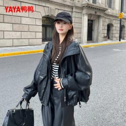 YAYA 女2026冬新品宽松休闲PU皮衣气质百搭设计感短款外套