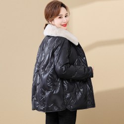 雪中飞 羽绒服女洋气秋冬新款中年妈妈装舒适保暖獭兔毛领短款外套