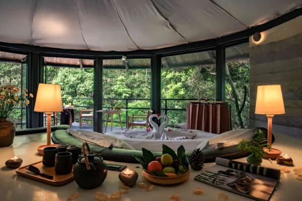 莫干山 裸心谷 夯土小屋圆床2晚 含晚餐+500元额度+徒步