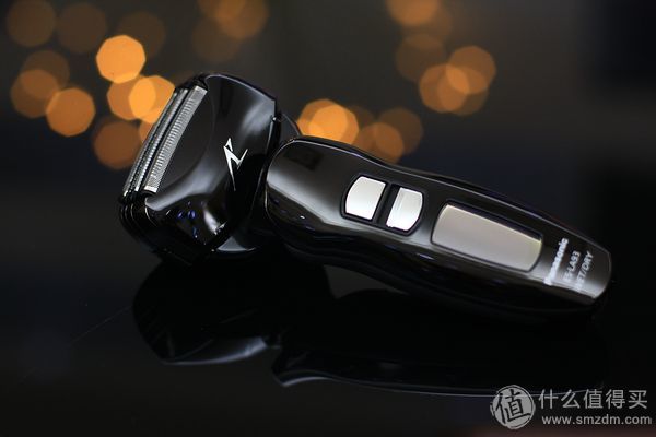 特价预告:Panasonic 松下 ES-LA93-K 剃须刀(次旗舰、14000转/分钟、双马达、四刀头、自动声波清洗)