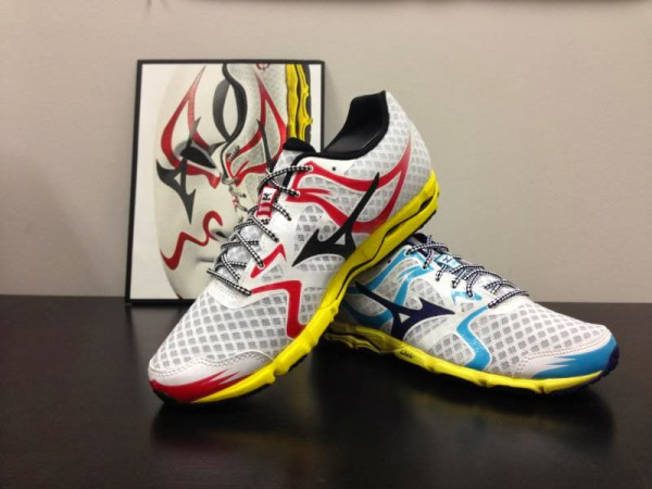 新品特价：Mizuno 美津浓 Wave Hitogami 男/女款 轻量速跑鞋